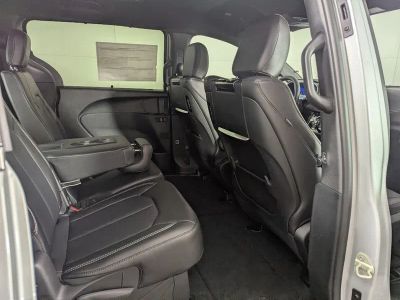 2026 Chrysler Pacifica — photo 26 view