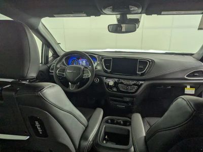 2026 Chrysler Pacifica — photo 27 view