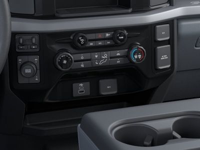 2026 Ford F-250 - Photo 9