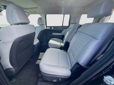 2026 Hyundai SANTA FE HYBRID — photo 18 view