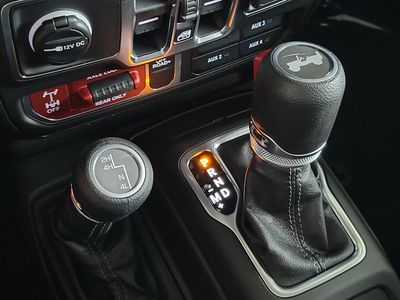 2026 Jeep Wrangler - Photo 40