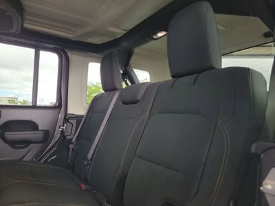 2026 Jeep Wrangler - Photo 8