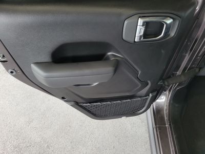 2026 Jeep Wrangler - Photo 13