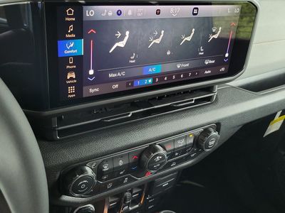 2026 Jeep Wrangler - Photo 39