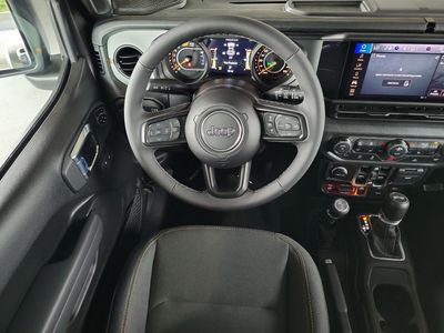 2026 Jeep Wrangler - Photo 12