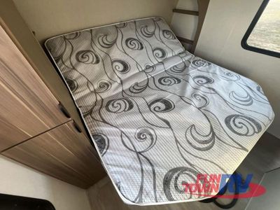 2025 Forest River RV Wildwood - Photo 38