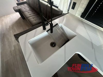2025 Forest River RV Wildwood - Photo 18