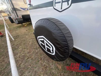 2025 Forest River RV Wildwood - Photo 15