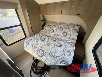 2025 Forest River RV Wildwood - Photo 37