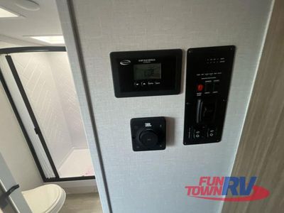 2025 Forest River RV Wildwood - Photo 31