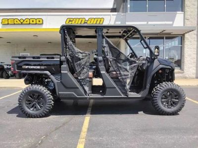 2026 CFMOTO UFORCE U10 XL PRO — front three-quarter view