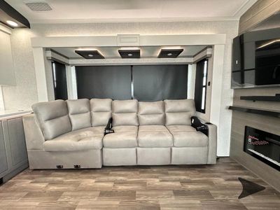 2025 Jayco North Point - Photo 15