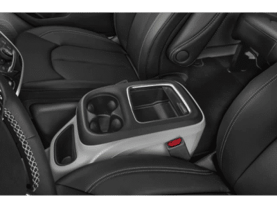 2023 Chrysler Pacifica - Photo 11