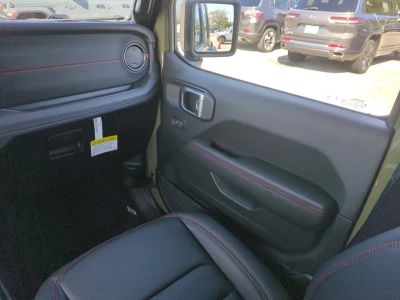 2026 Jeep Wrangler — photo 19 view