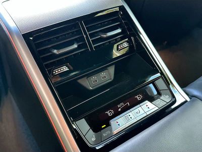 2025 BMW 8 Series — photo 27 view