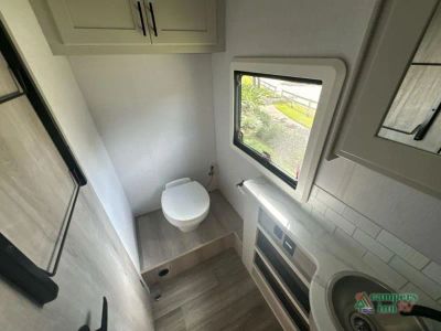 2025 Dynamax isata 3 — photo 24 view