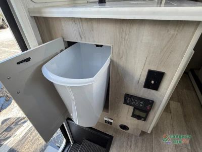2025 Dynamax isata 3 — photo 16 view