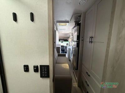 2025 Dynamax isata 3 — photo 22 view