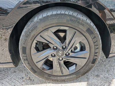 2022 Hyundai Elantra - Photo 8