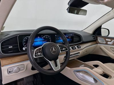 2023 Mercedes-Benz GLE — detail view