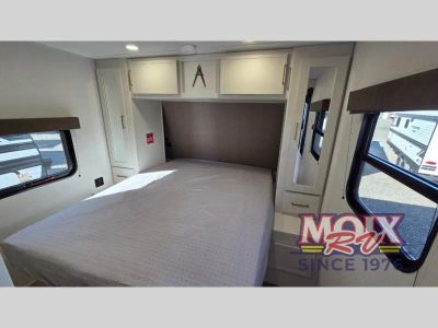 2026 Grand Design Transcend - Photo 17