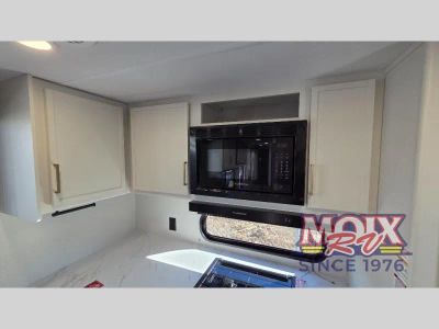 2026 Grand Design Transcend - Photo 11