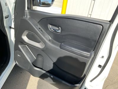 2025 Nissan Frontier - Photo 21