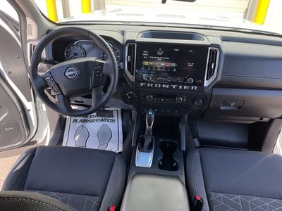 2025 Nissan Frontier - Photo 12