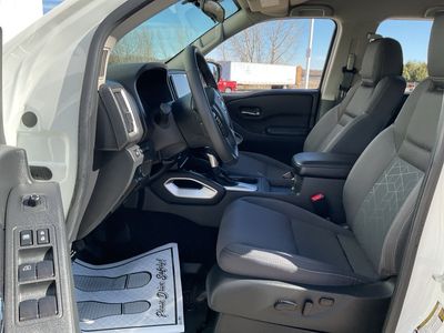 2025 Nissan Frontier - Photo 9