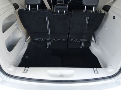2023 Chrysler Pacifica — photo 11 view