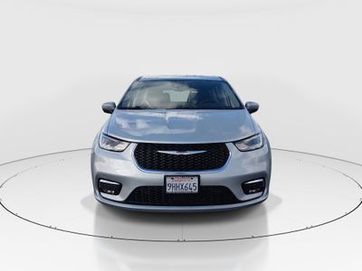 2023 Chrysler Pacifica — side profile view
