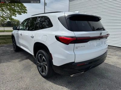 2026 Buick Enclave — detail view