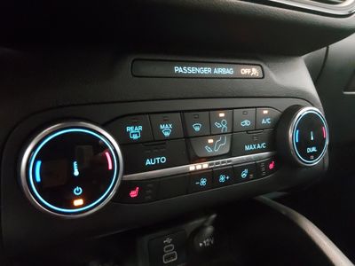 2025 Ford Escape — photo 17 view