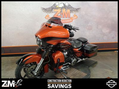 2017 Harley-Davidson CVO Street Glide - Photo 1