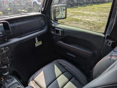 2026 Jeep Gladiator — photo 17 view