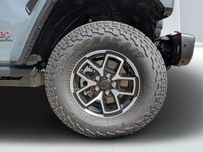 2026 Jeep Gladiator — photo 10 view