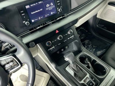 2023 Kia Carnival — photo 22 view