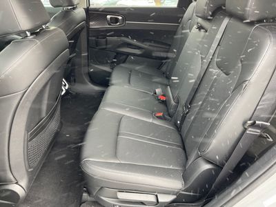 2026 Kia Sorento — photo 18 view