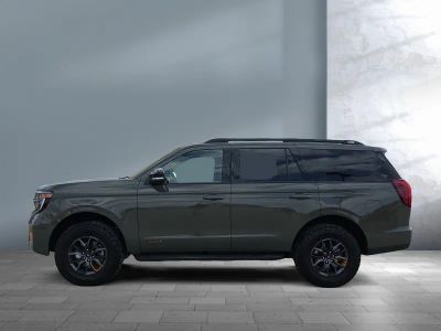 2025 Ford Expedition — rear three-quarter view