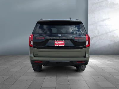 2025 Ford Expedition — detail view