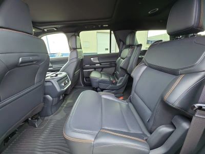 2025 Ford Expedition — photo 18 view