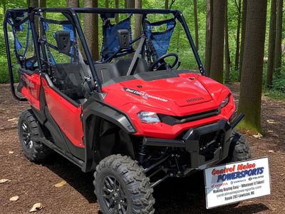 2025 Honda Pioneer 1000-5 Deluxe - Photo 3