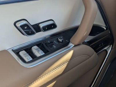 2026 Land Rover Range Rover — photo 27 view