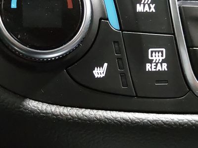 2024 Chevrolet Equinox — photo 18 view