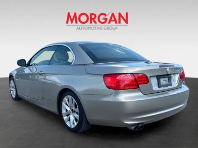 2011 BMW 3 Series — detail view