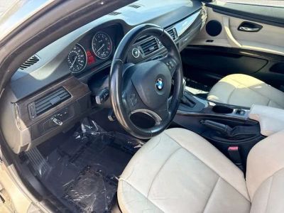 2011 BMW 3 Series — photo 25 view