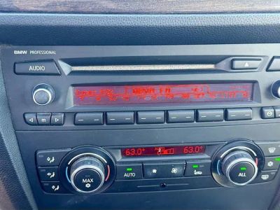2011 BMW 3 Series — photo 29 view
