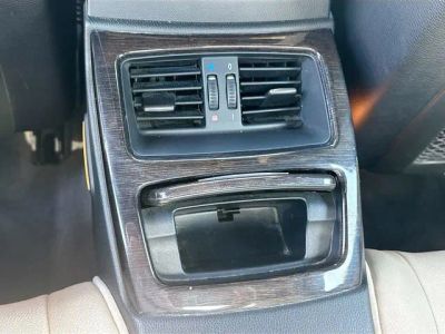 2011 BMW 3 Series — photo 19 view