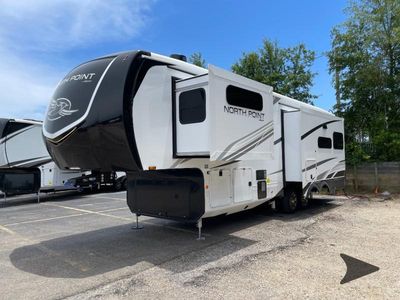 2025 Jayco North Point - Photo 2