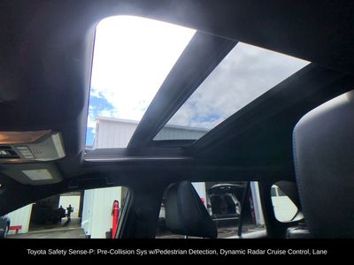 2020 Toyota RAV4 Hybrid XSE - Photo 17